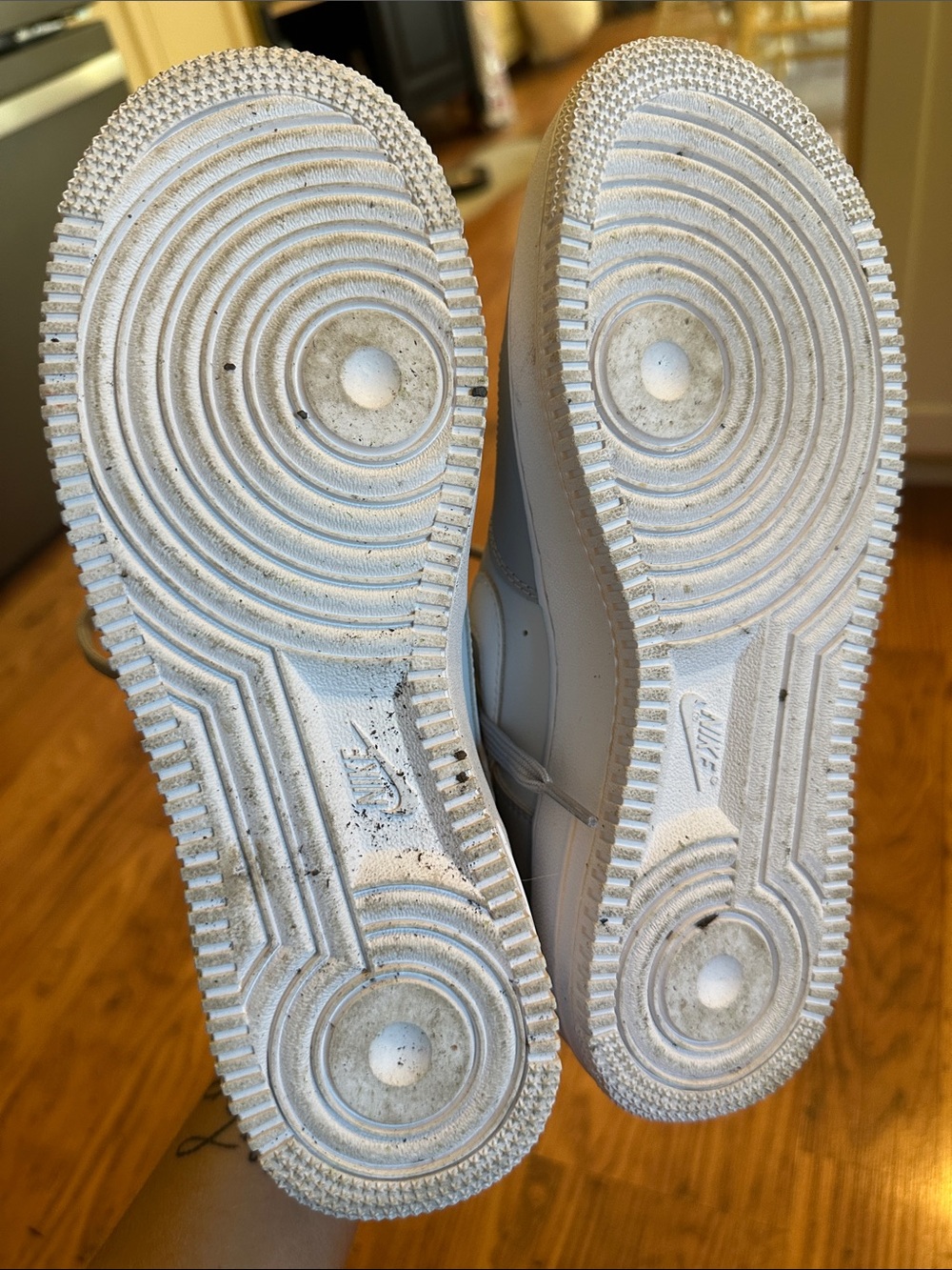 Nike Kids'/WOMENS 7.5 Air Force 1 Low Sneakers in Gray - Picture 2 of 5